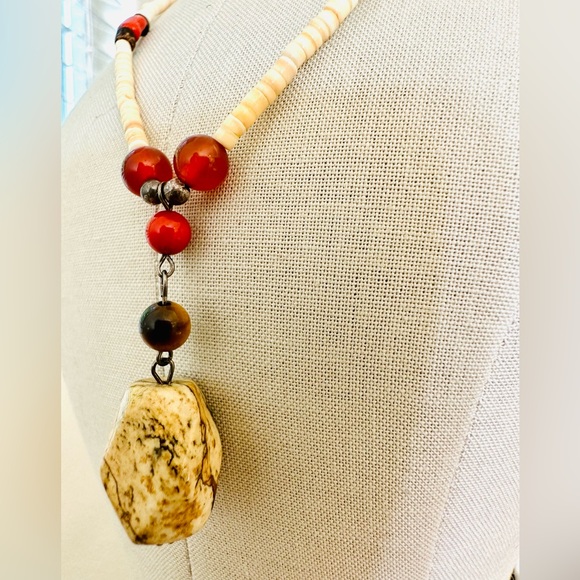 Vintage Heishi Coral Stone Necklace - Picture 7 of 16